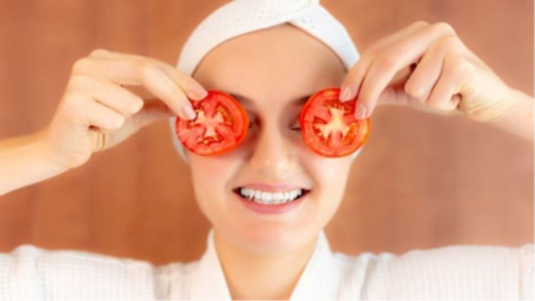 Benefits Of Eating Tomato With Salt For Skin